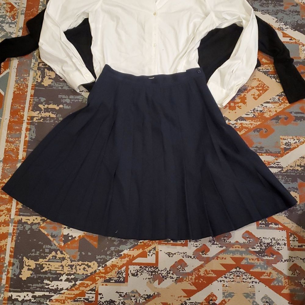 90s Navy blue Pleated Midi Skirt 100% wool Size 10 from Liz Claiborne